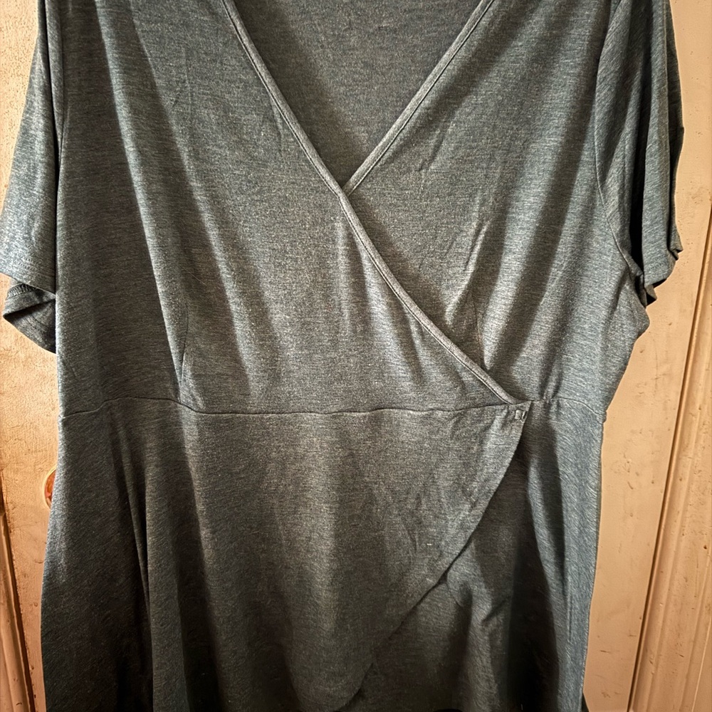BloomChic Charcoal Wrap Top